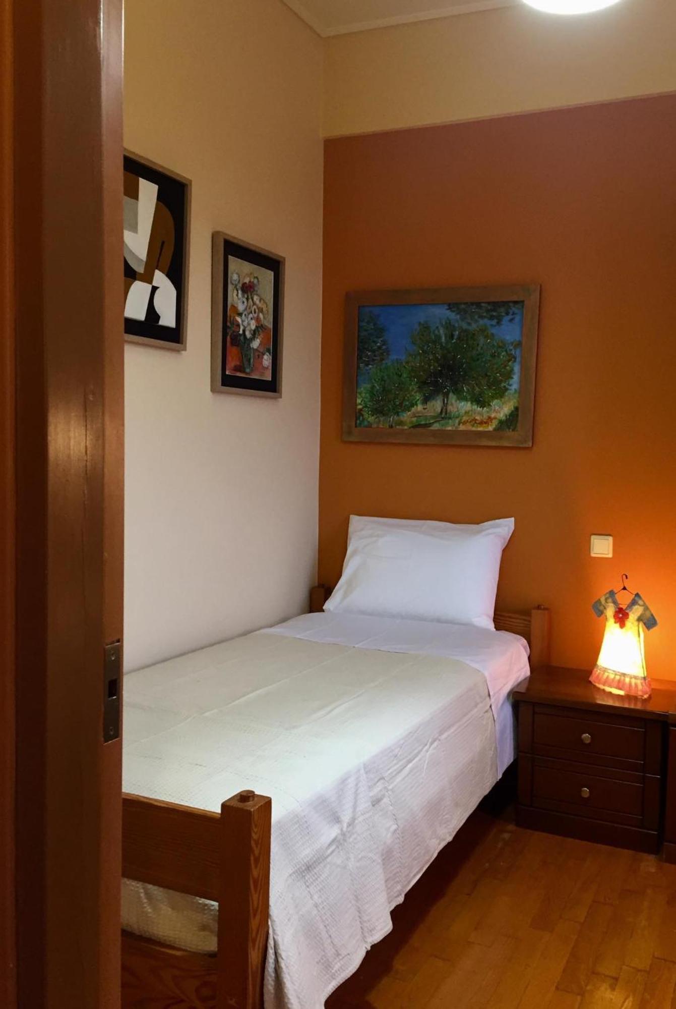 Small Apartment Near Athens Airport Pikérmion Buitenkant foto